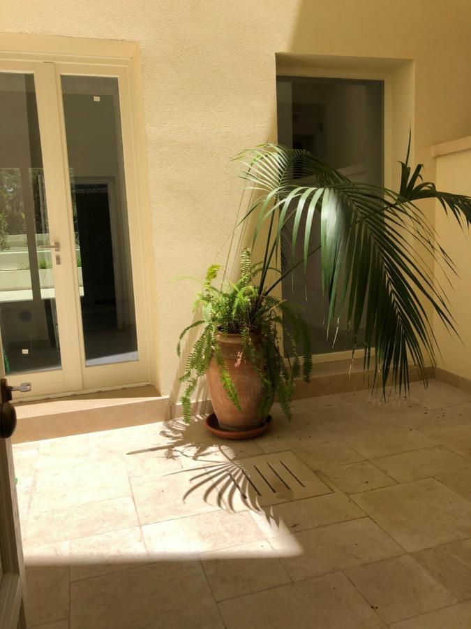Carlo V - Con Piscina E Giardino Privati Daire Lecce Dış mekan fotoğraf