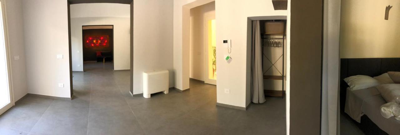 Carlo V - Con Piscina E Giardino Privati Daire Lecce Dış mekan fotoğraf