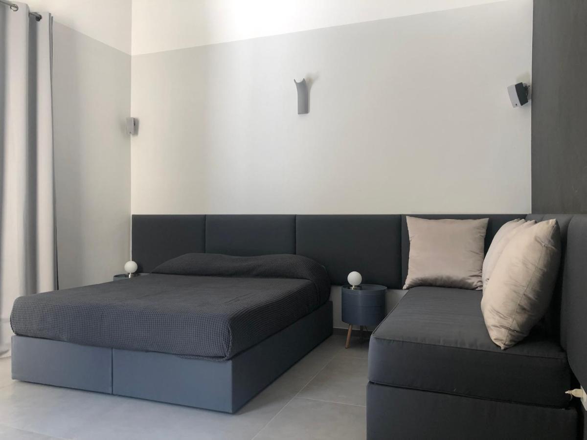 Carlo V - Con Piscina E Giardino Privati Daire Lecce Dış mekan fotoğraf