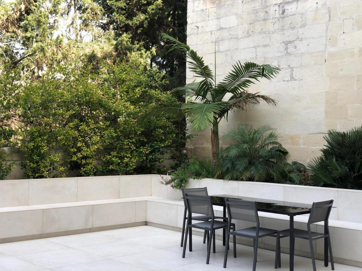 Carlo V - Con Piscina E Giardino Privati Daire Lecce Dış mekan fotoğraf