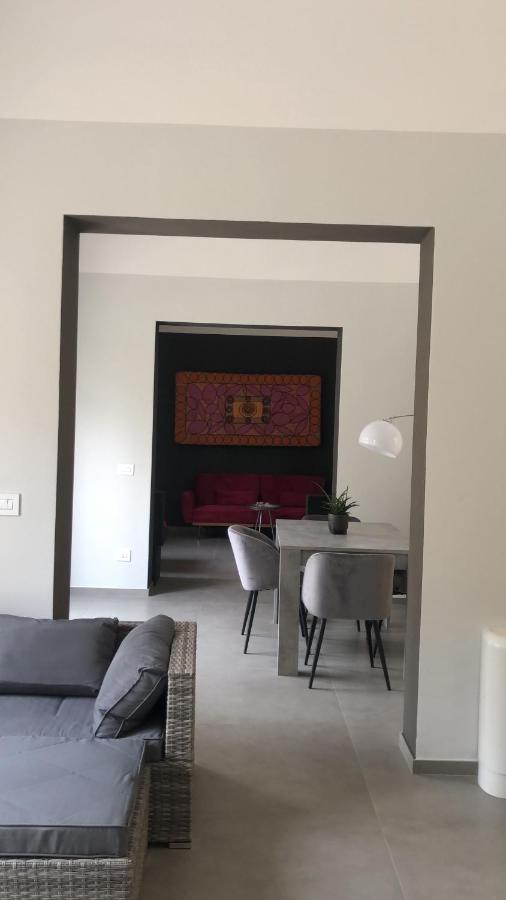 Carlo V - Con Piscina E Giardino Privati Daire Lecce Dış mekan fotoğraf